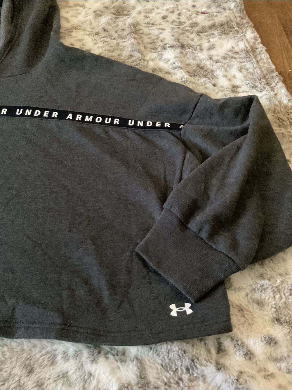 Women’s Under Armour Black Cropped Hooded Pullover with Logo Tape size Xl - Picture 3 of 8